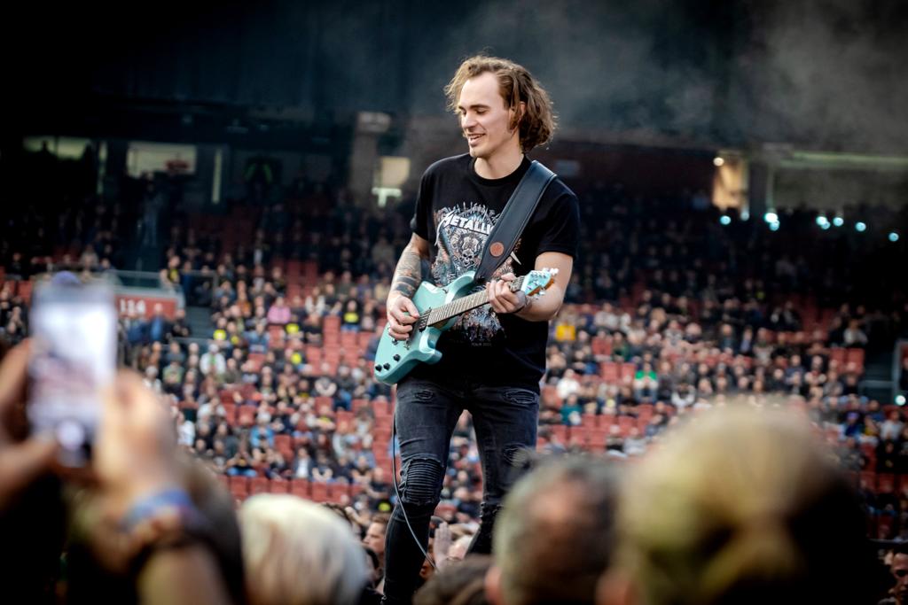Floor Jansen Guitarist Vincent van Vliet live Amsterdam Arena support MetallicA